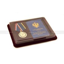 Наградной комплект к медали «Ветеран ВЧК – КГБ – ФСБ» с бланком удостоверения