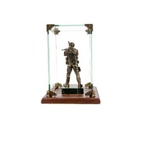 Купить бланк удостоверения Статуэтка «Спецназовец на камне» в стеклянной коробке, масштабная модель
