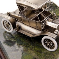 Диорама «Генри Форд и модель "Т"», масштабная модель 1:24